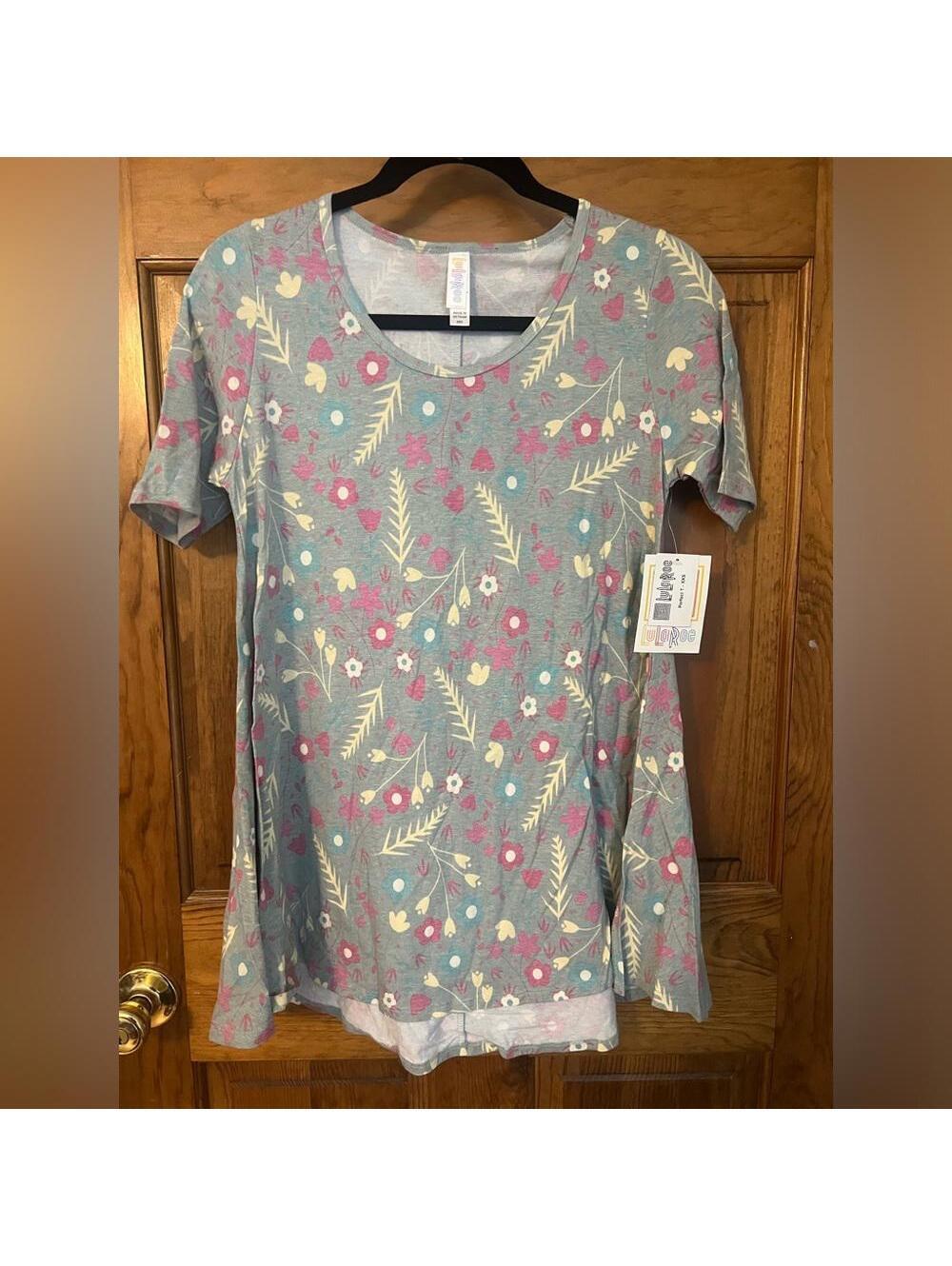 LuLaRoe Perfect T Shirt Tunic Top Floral Flowy Blouse Scoop Neck Flare XXS NWT